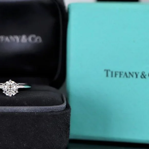 20375 Tiffany & Co. Platinum 1.01ct I VS1 Round Diamond Engagement Ring